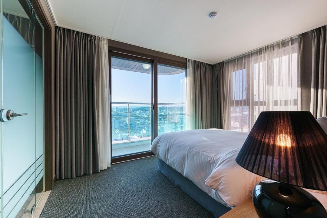 Raonstay In Perla Hotel Чинджу Экстерьер фото