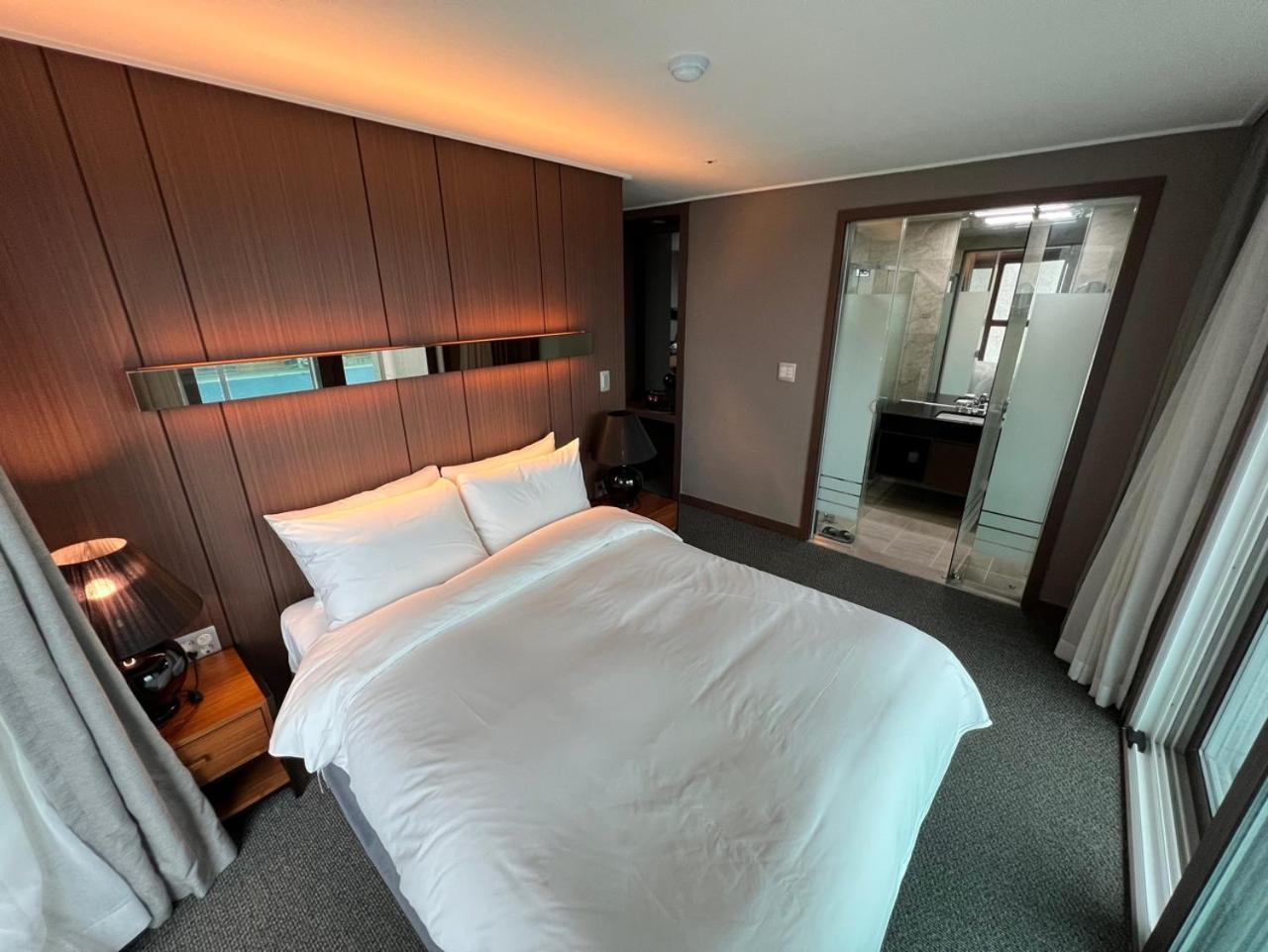 Raonstay In Perla Hotel Чинджу Экстерьер фото