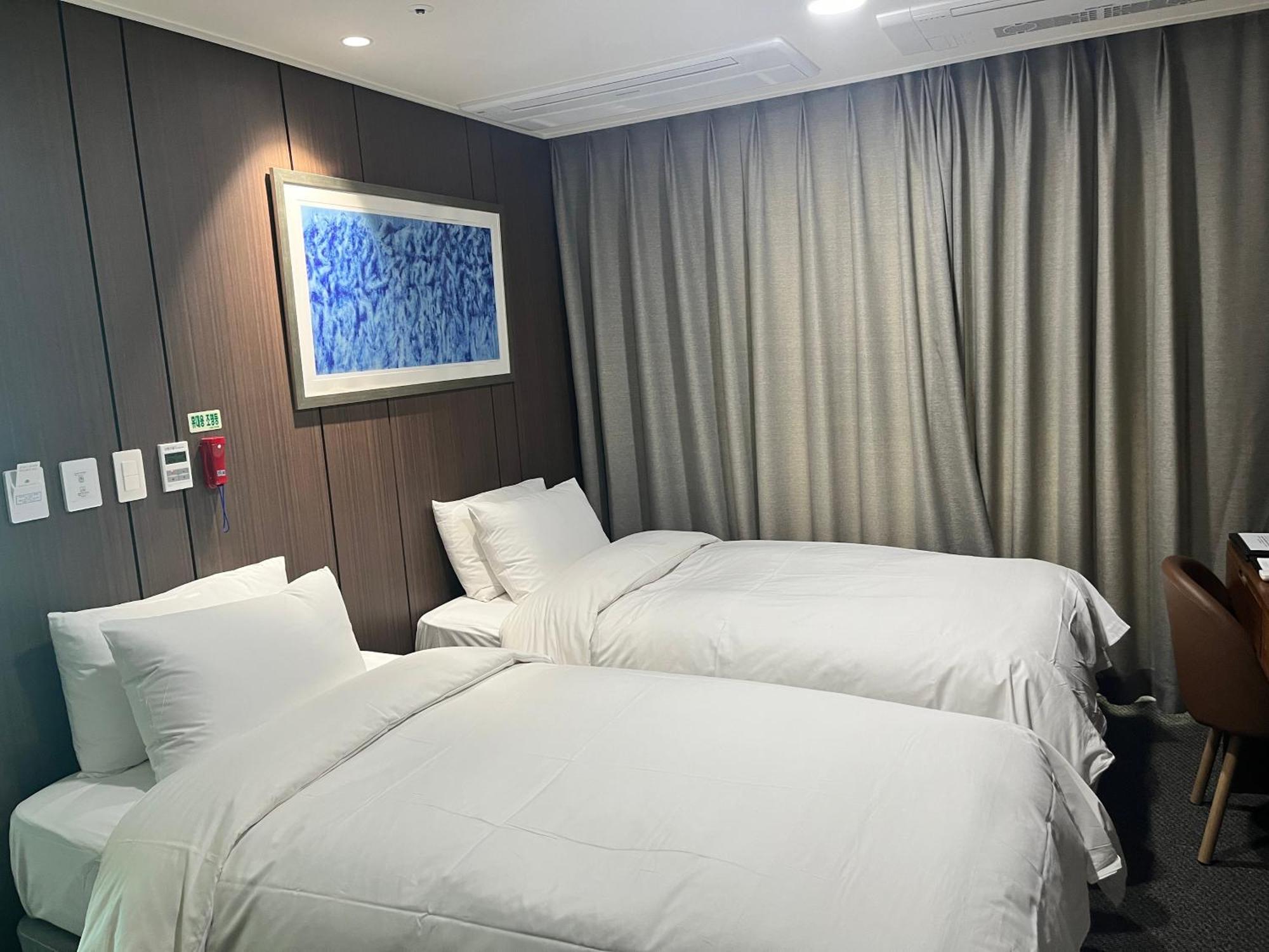 Raonstay In Perla Hotel Чинджу Экстерьер фото